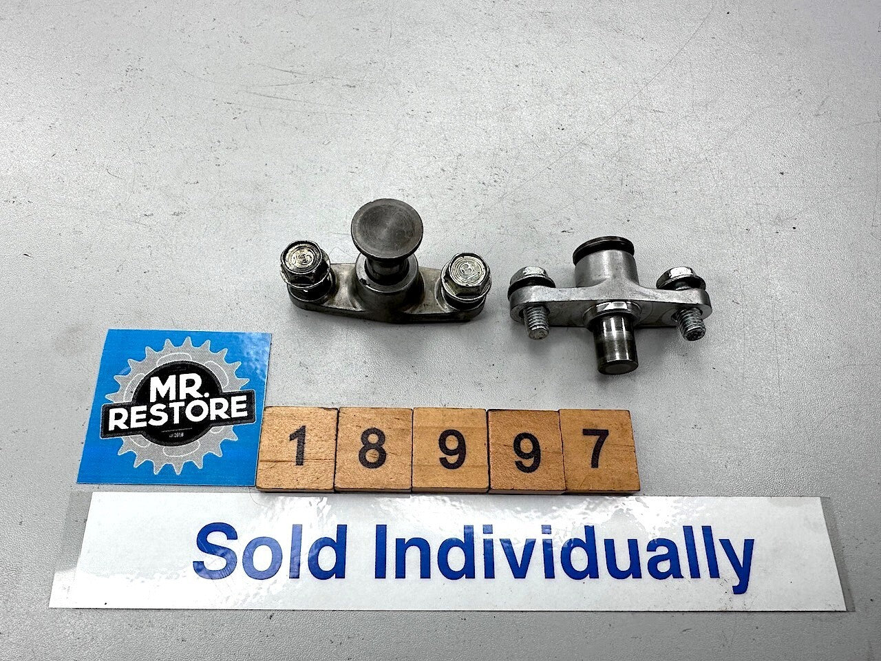 Honda CBR250RR MC22 Clutch Lift Guide & Pin 22820-KT7  11332-KT7