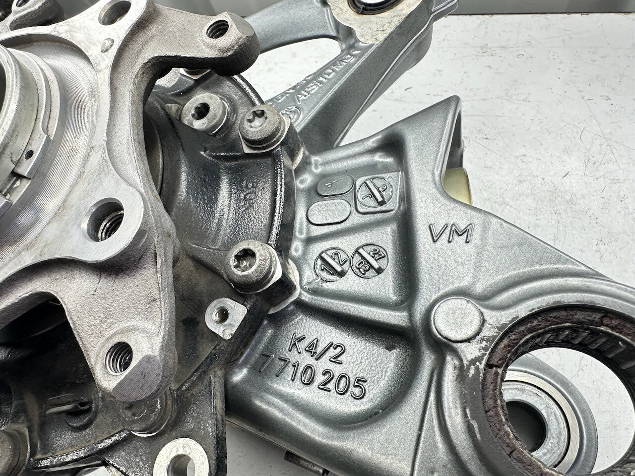 BMW K1300R K1200S Final Drive Gearbox 7714752  7710205
