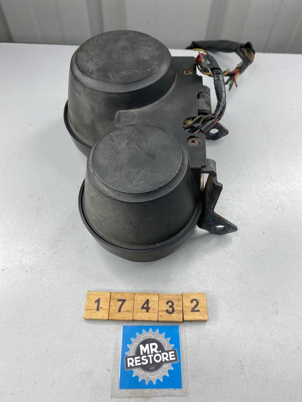 Kawasaki GPZ750 Dashboard Meters Instruments KMH (14,000ks)