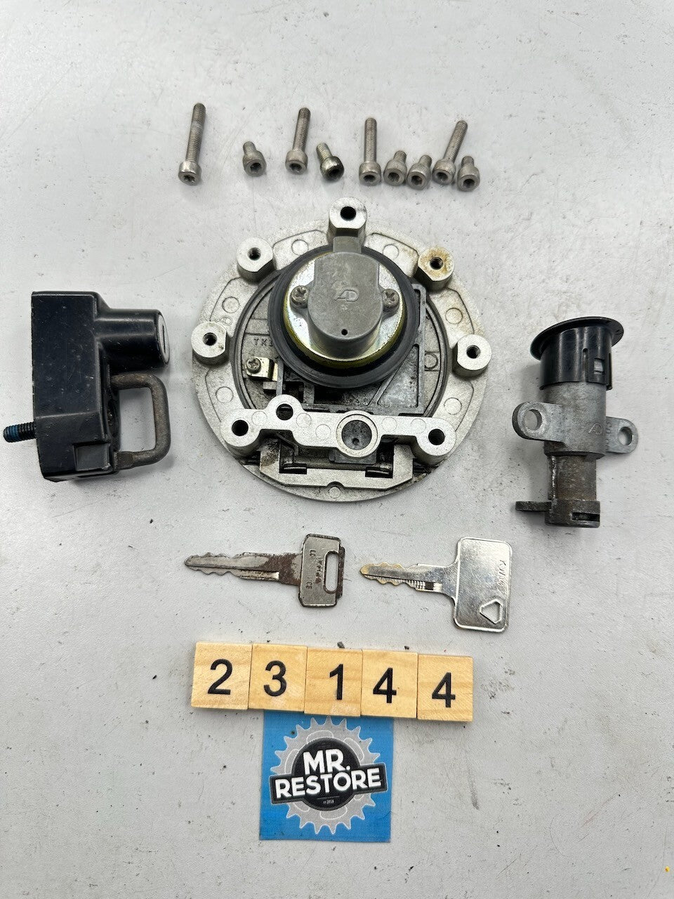 Yamaha TZR250 1986-88 1KT 2MA OEM Lock Set & Two Keys