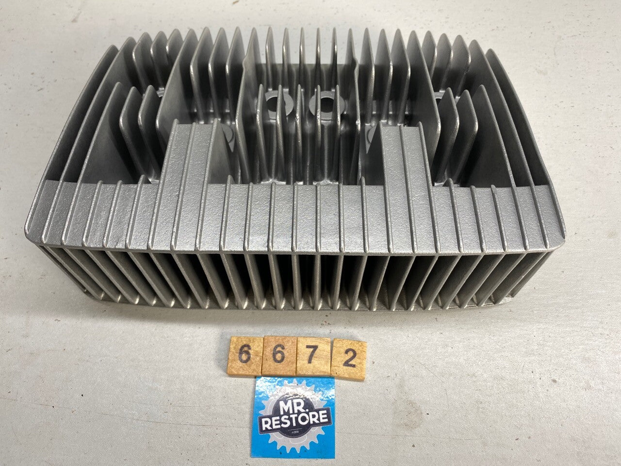 Suzuki GT250 A - 1973-1977 Cylinder Head - Vapour Blasted