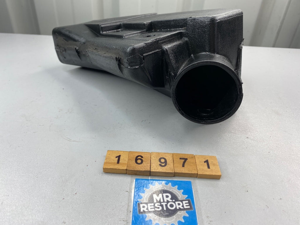 Triumph Speed Triple 900 (Carb) R/H Auxiliary Chamber & Intake Silencer 2200006