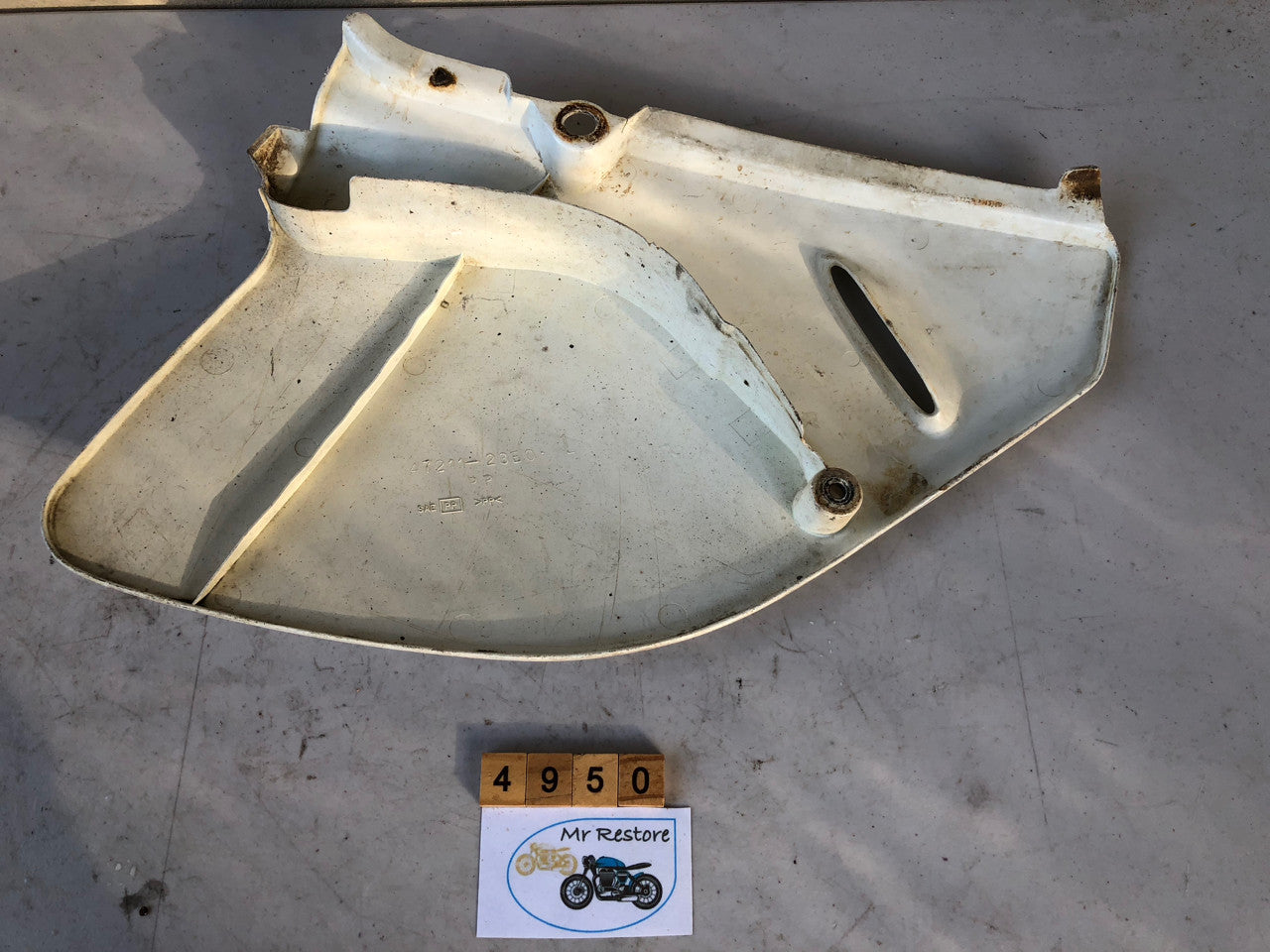 Suzuki RM250 L/H Side Panel 47211-28E0 OEM