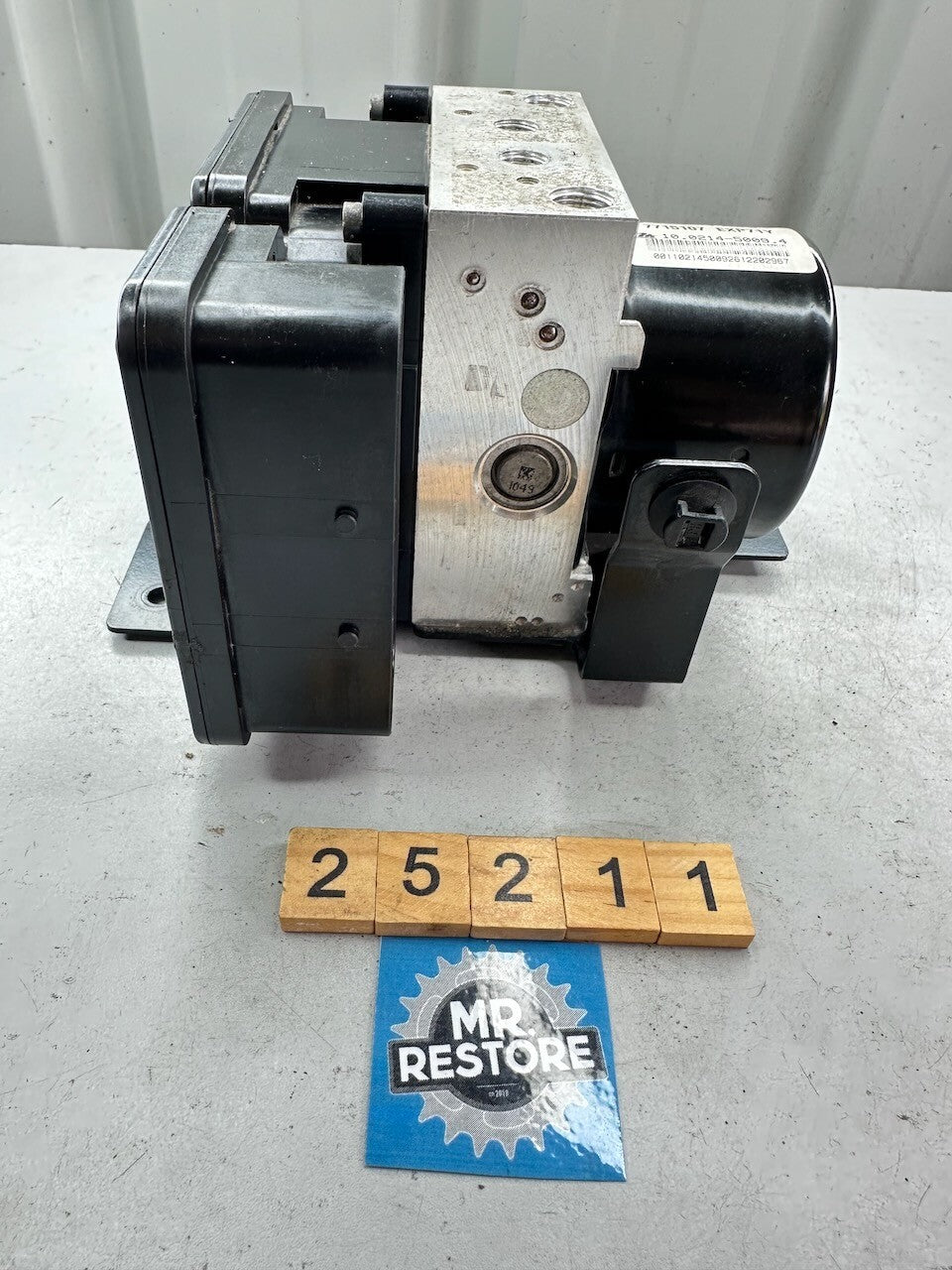 BMW K1300R Pressure Modulator Pump Integral ABS 7715107