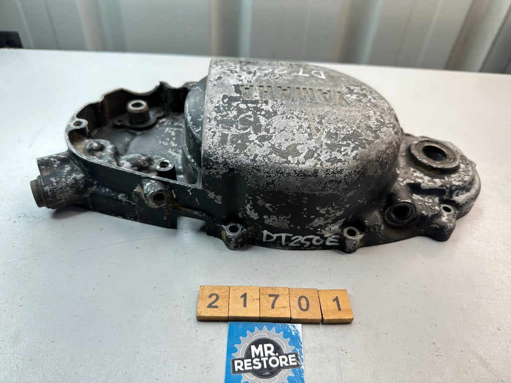 Yamaha DT400 DT250 Clutch Cover 1M1-15431