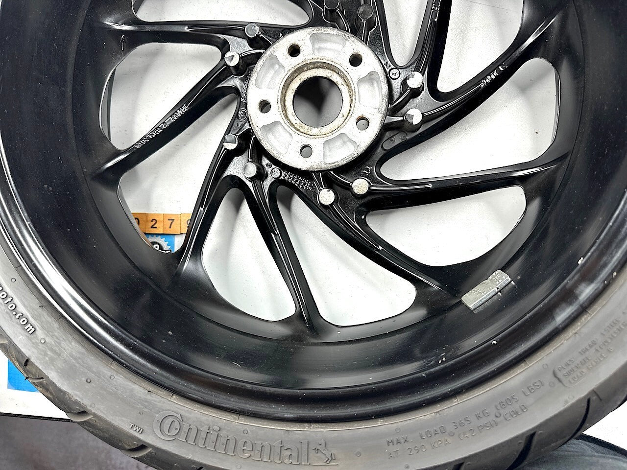 BMW F800S Rear Wheel With Good Condition Continental Tyre Fitted 7589363