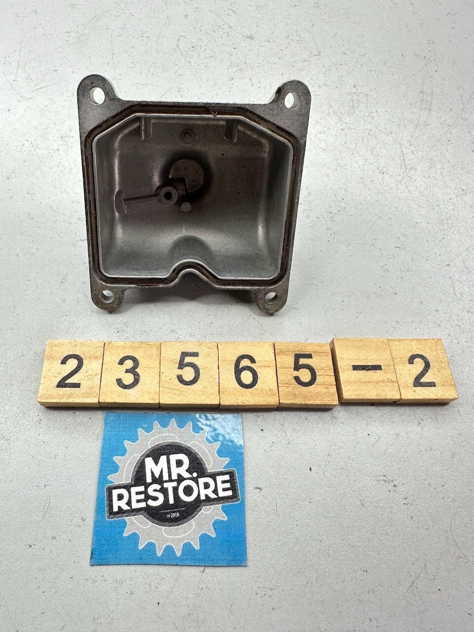 Kawasaki ZX900 GPZ900R '86-89' Carburettor Float Chamber Bowl