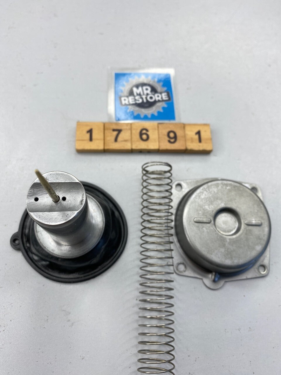 Yamaha FZR250 1987-88 Carburettor Diaphragm, Needle, Spring & Cap  1HX-14940-01