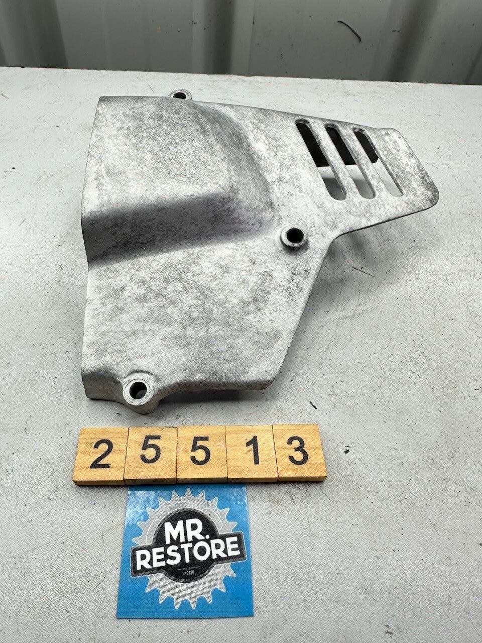 Honda CB200 '74-76' CL200 '74' Drive Chain Engine Sprocket Cover 11661-354