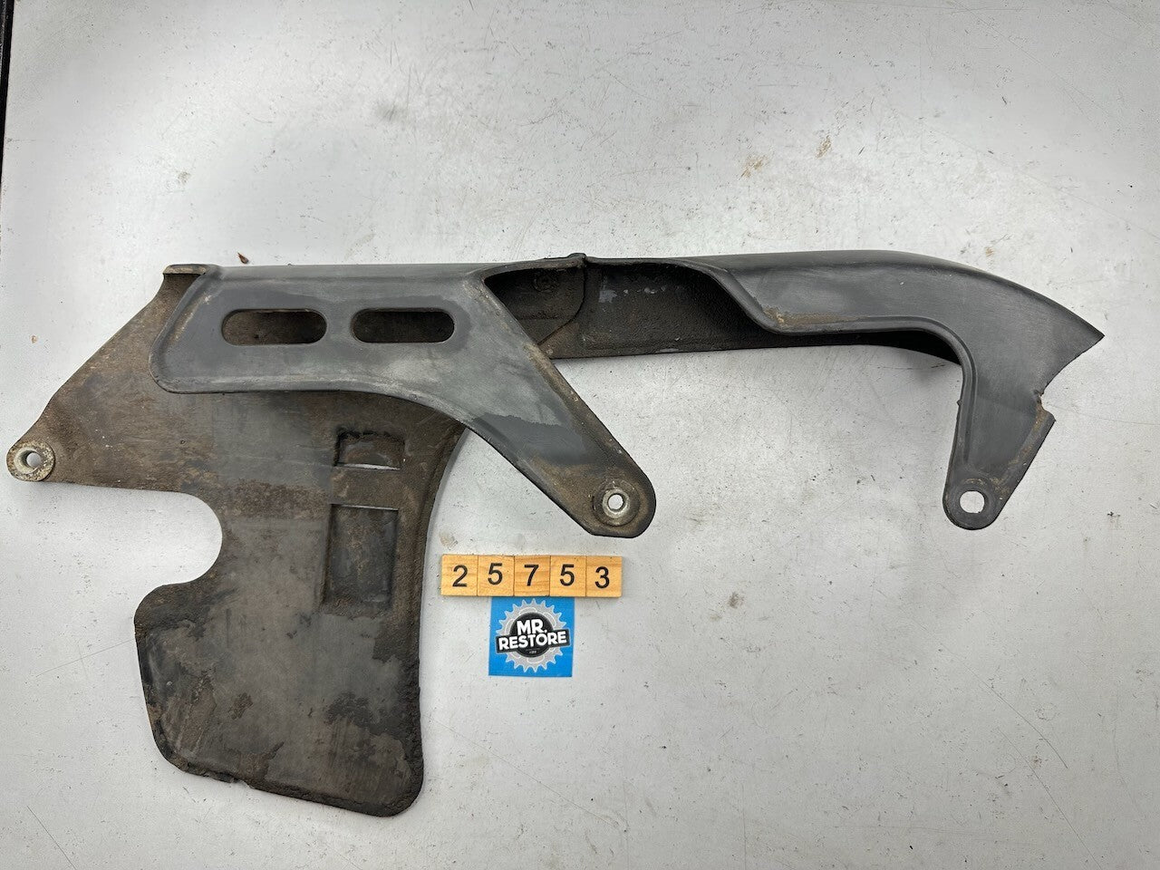 Honda XL500 XL250 XR500 XR250 - Drive Chain Case Guard 40510-428  40510-428-000