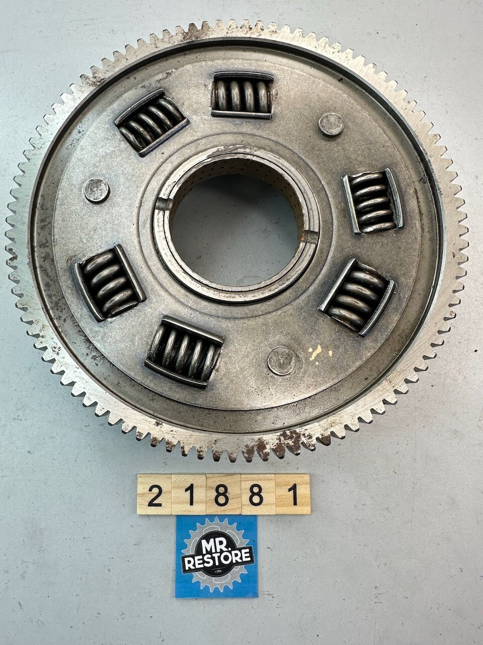 Kawasaki GPZ1100 Z1100 KZ1100 Z1000 KZ1000 Clutch Basket 13095-1037
