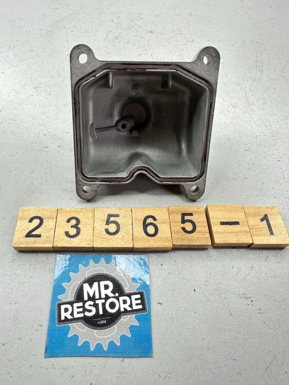 Kawasaki ZX900 GPZ900R '86-89' Carburettor Float Chamber Bowl
