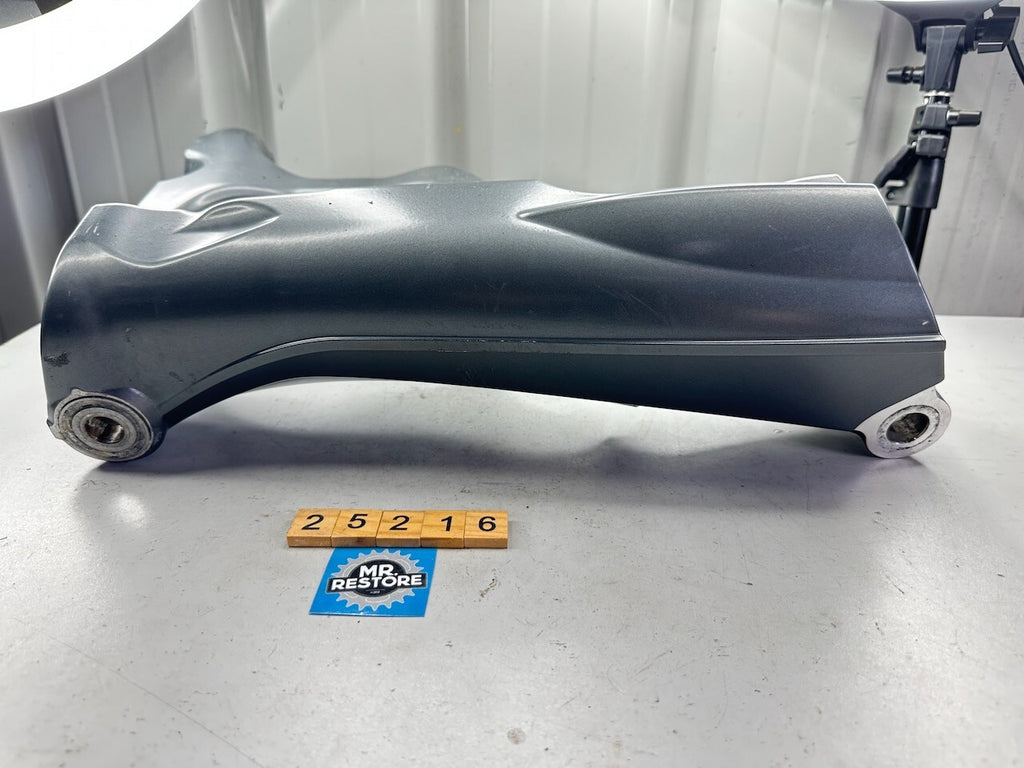 BMW K1300R Rear Suspension Swingarm Frame 7709268 33177709269