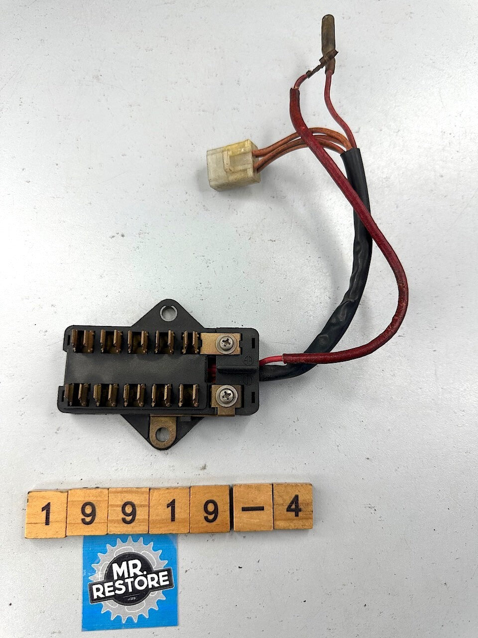 Suzuki GSX1000 GSX750 GS1000 GS850 Fuse Box 36740-49200