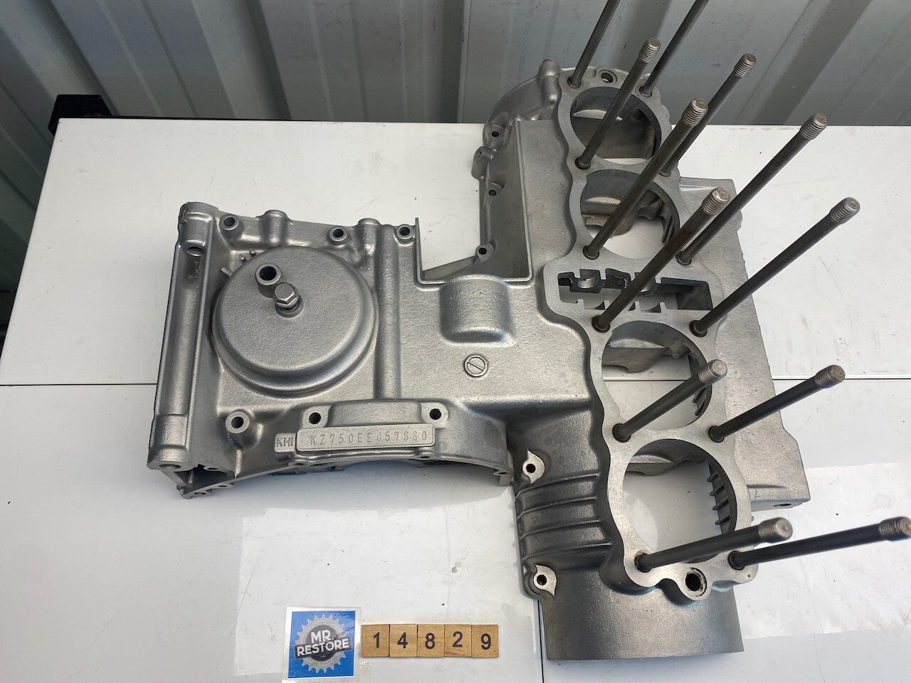 Kawasaki Z750 KZ750 EE Crank Cases - Vapour Blasted