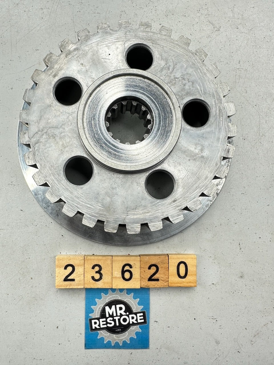 Kawasaki KR250 Clutch Centre Hub Boss 13087-1108