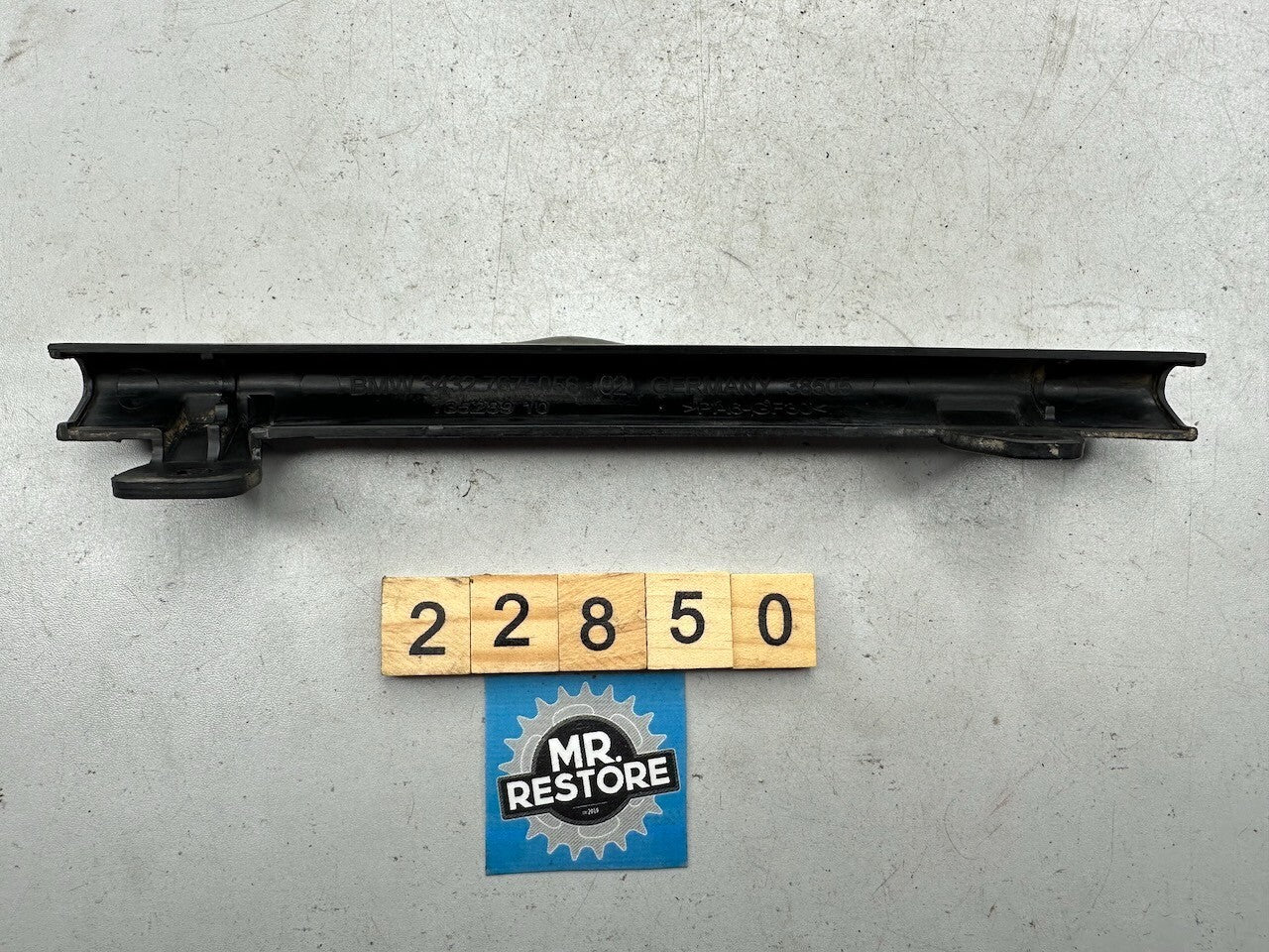 BMW R1200GS / ADV R1200R R1200S R1200RT R900RT Rear Brake Hose Cover