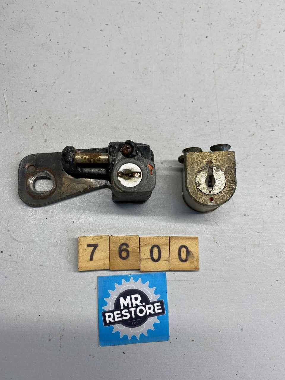 Honda XL 100 1973 Helmet and Steering Locks (no key)