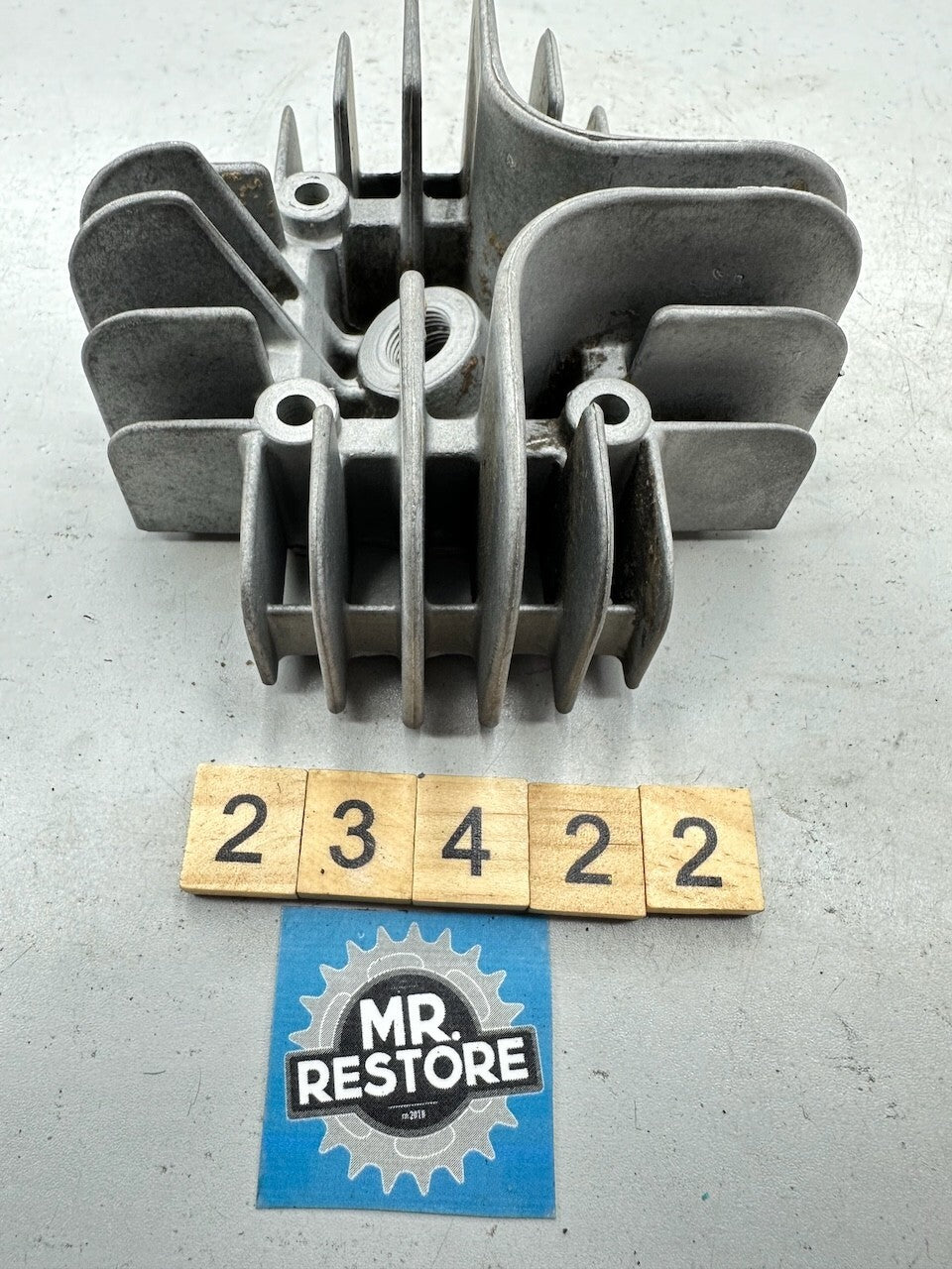 Yamaha V70 U7E LB80 Cylinder Head 440-11111