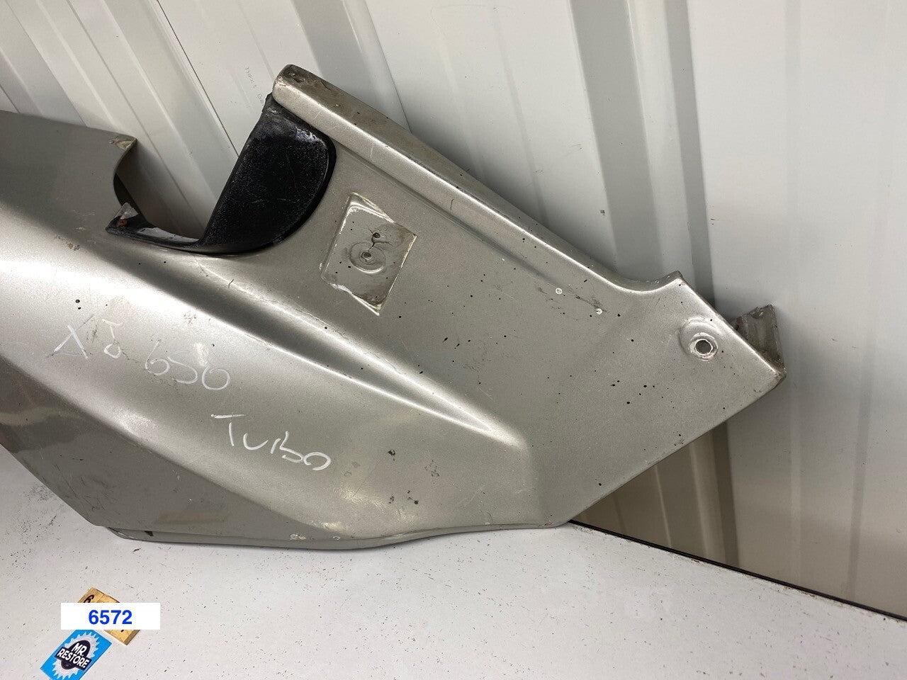 Yamaha XJ650 Turbo R/H Upper fairing Panel 16G-2835H-00-21 - Hard to find panel