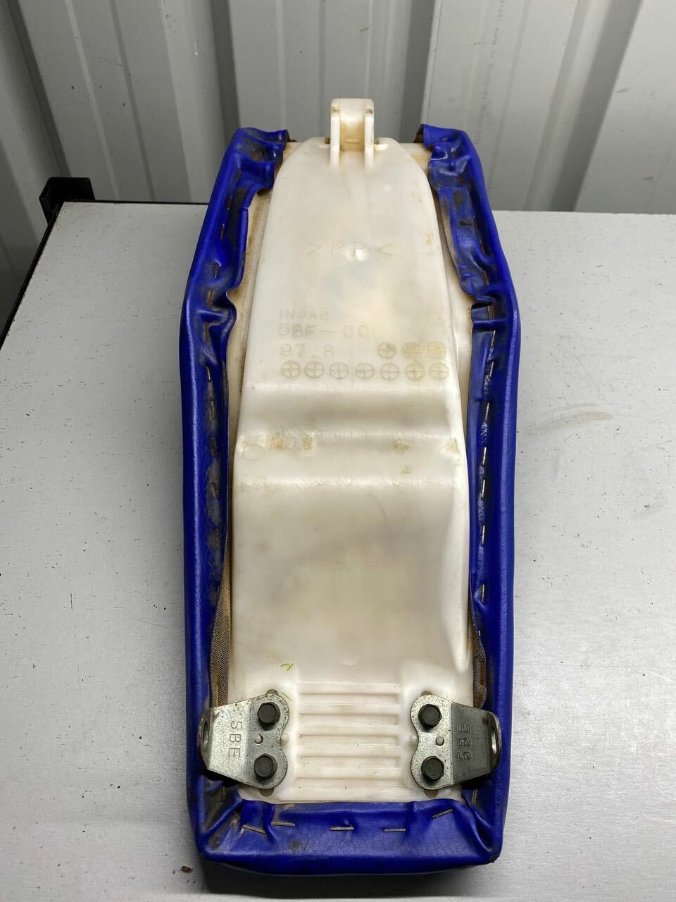 Yamaha WR400F 1998-02 WR426 2001-2002 5BF Seat OEM - VGC
