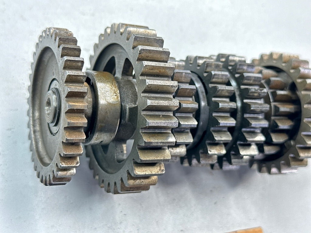 Suzuki RG250 1986-87 Transmission Driveshaft & Gears 24131-16700