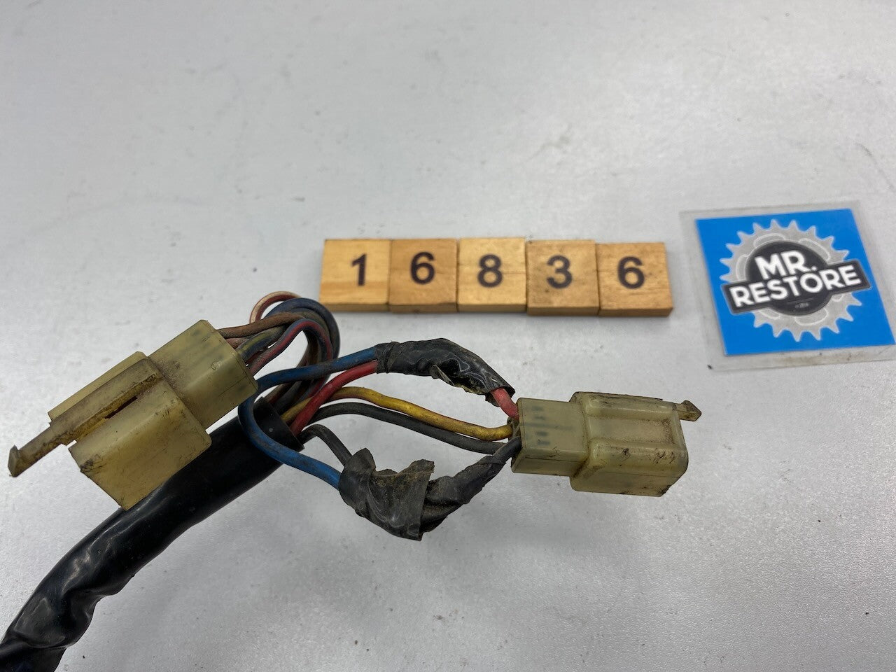 Kawasaki GPZ750R ZX750 R/H Handlebar Switch