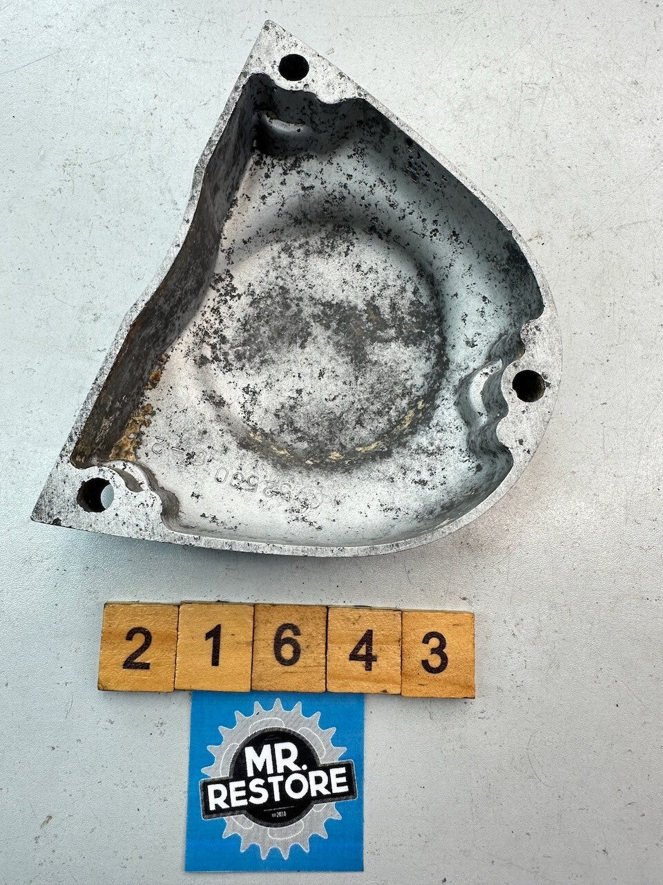 Yamaha TY175 Oil Pump Cover 525-15416-00