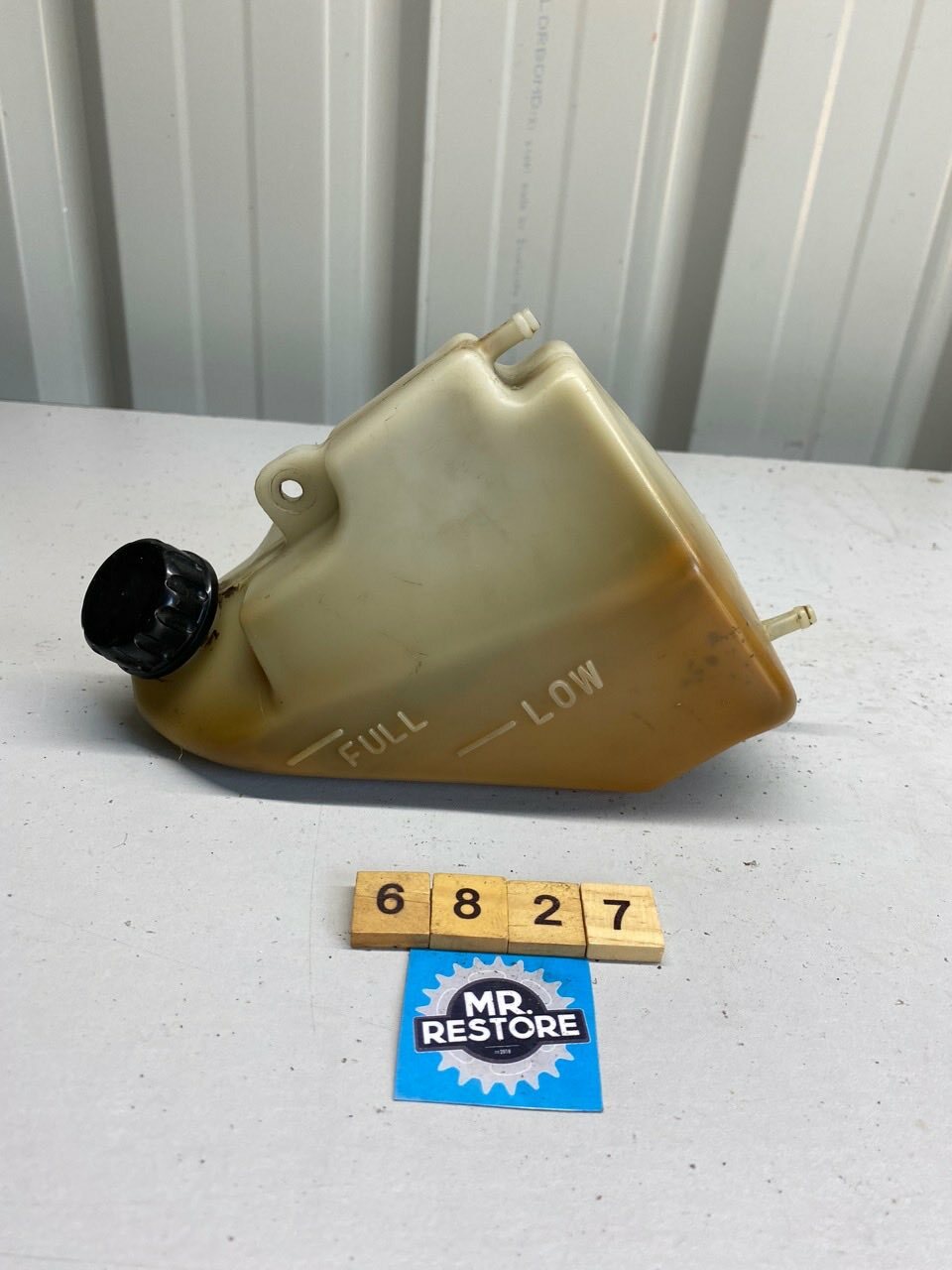 Kawasaki GPZ900R GPZ750R ZX900 Coolant Reservoir Bottle 43078-1053