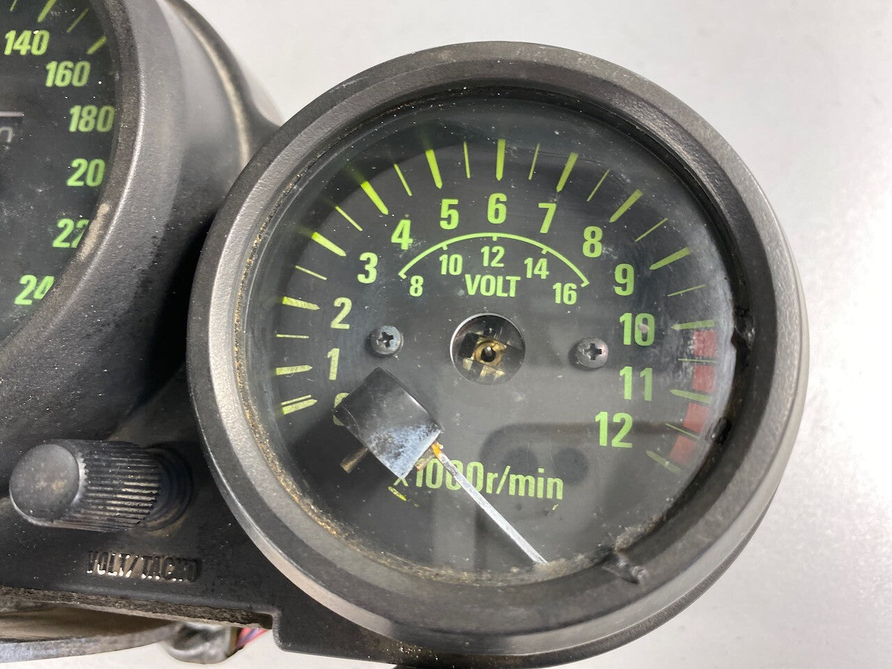 Kawasaki GPZ750 Dashboard Meters Instruments KMH (14,000ks)
