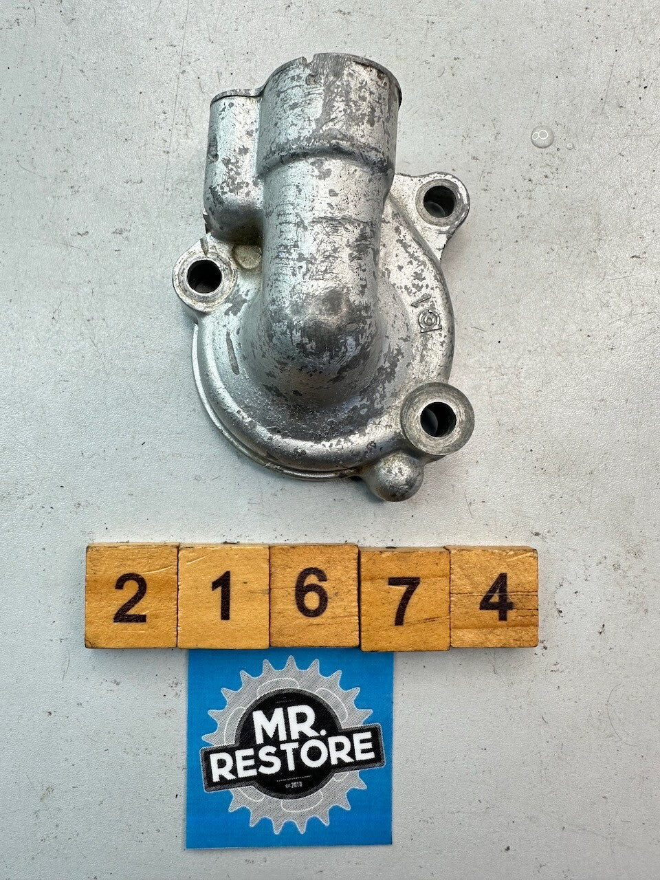 Yamaha WR200 DT200 DT125 TZR125 Water Pump Housing Cover 3BN-12422-11