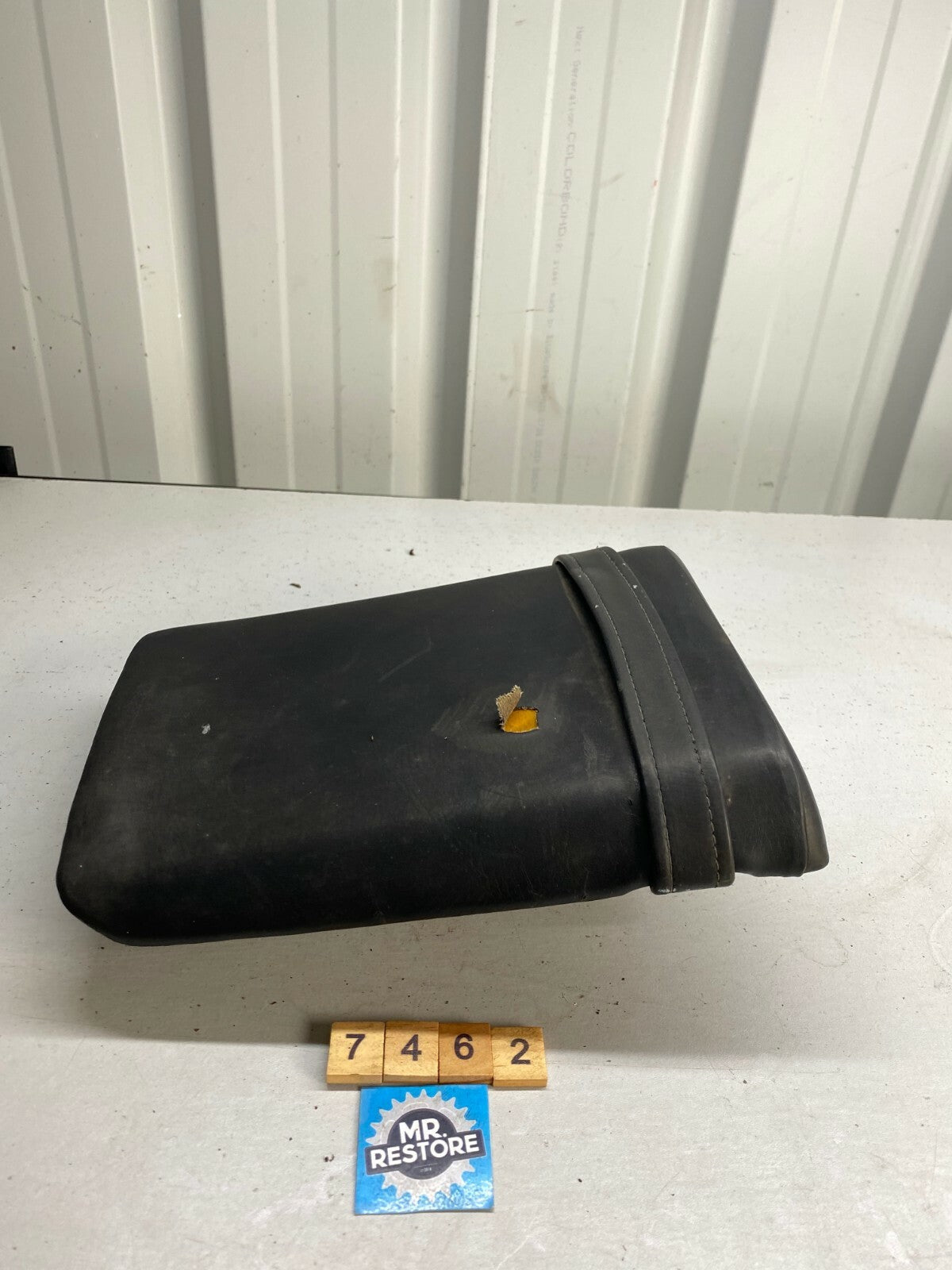 Yamaha FZR250 3LN Pillion Passenger Seat, Strap - 3LN-24750 & 3LN-24734