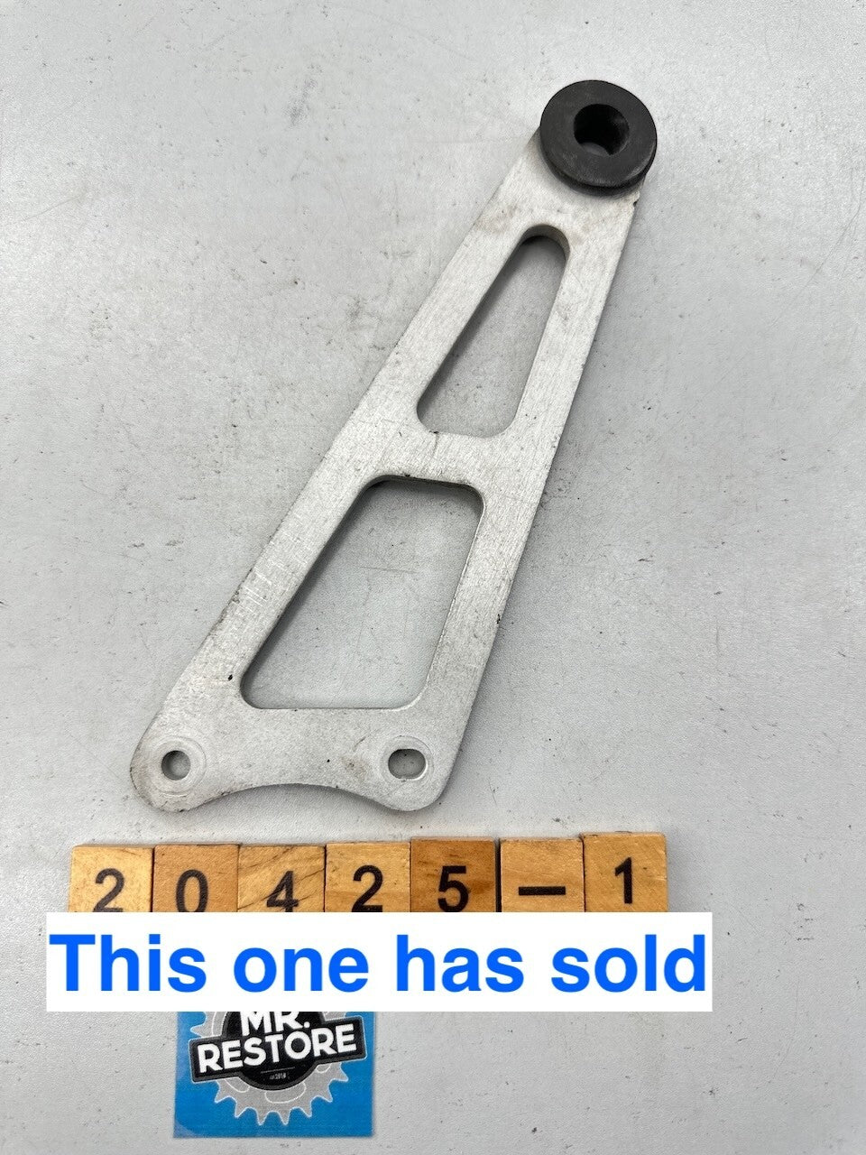 Honda CBR250RR MC22 Muffler Stay Bracket Mount 18350-KAZ