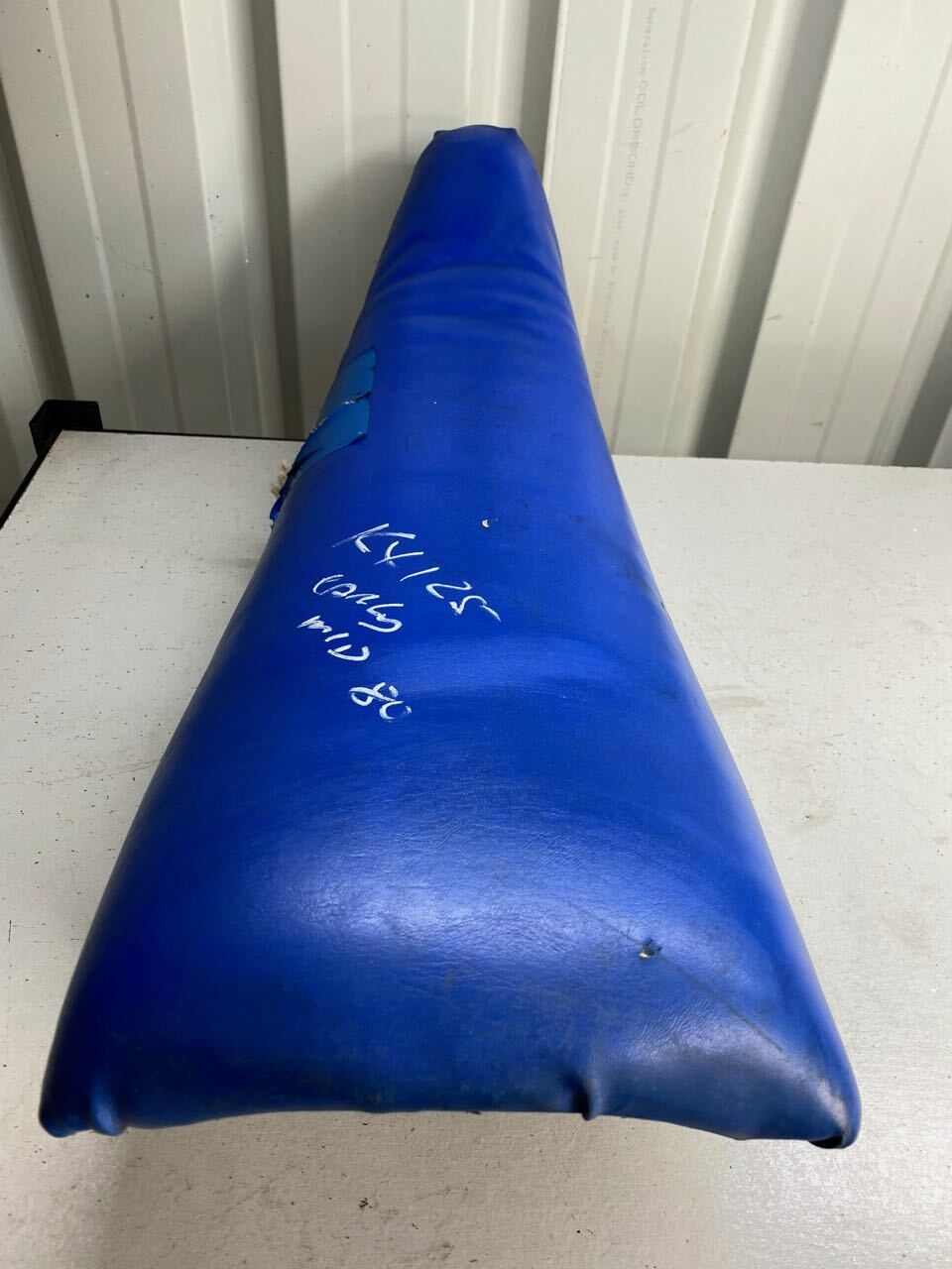 Kawasaki KX200 KX125 1985 Seat