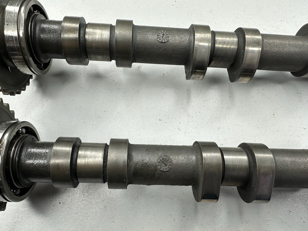 Kawasaki ZXR750 Pair of Camshafts 1989-1995 - 49118-1107 49118-1108
