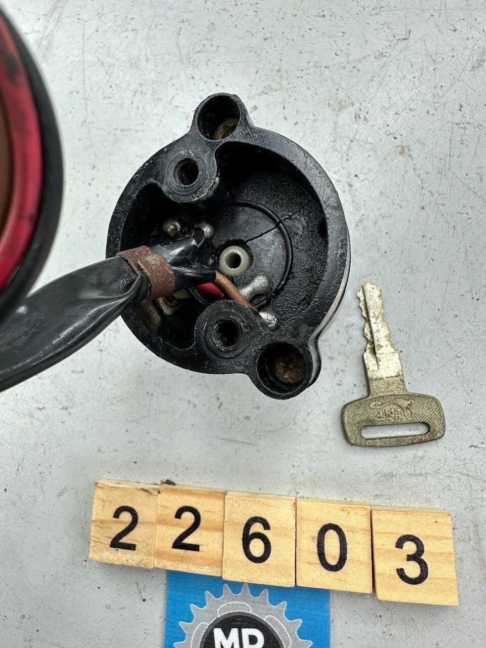 Yamaha DT175 DT250 OEM Ignition Switch & 1 key