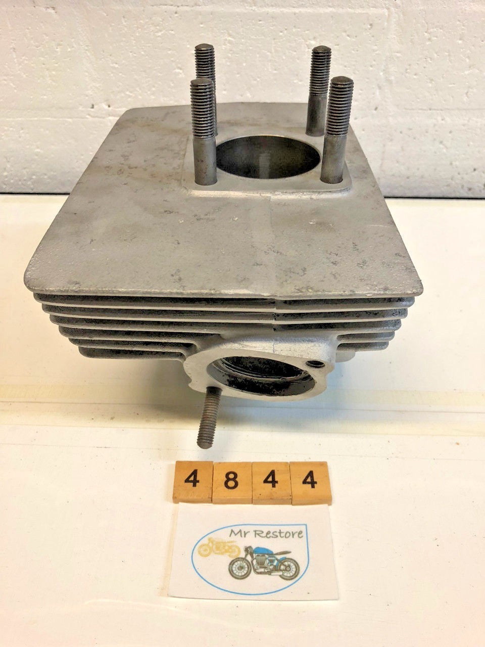 Suzuki GT380 R/H Cylinder on original 54mm - Bead Blasted