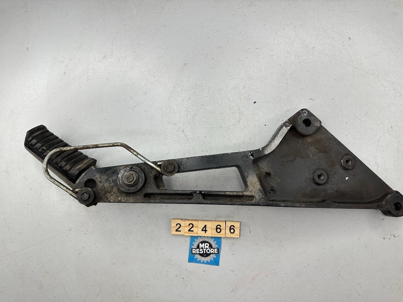 Kawasaki GPZ1000RX ZX1000 1986-88 Left Muffler Stay Foot Rest Bracket