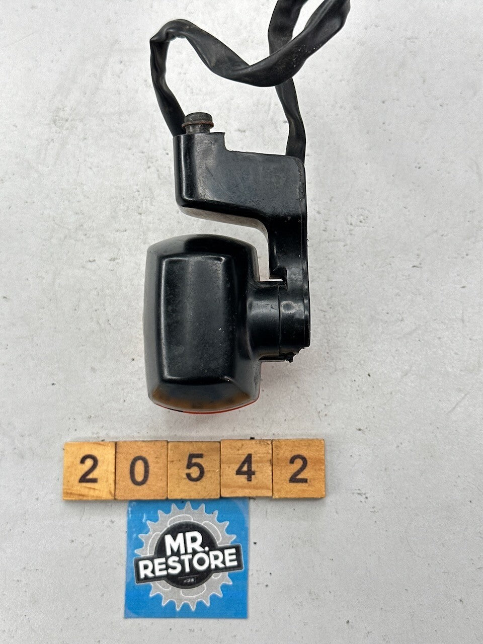 Honda CBR250R MC19 OEM R/H Indicator (tested)
