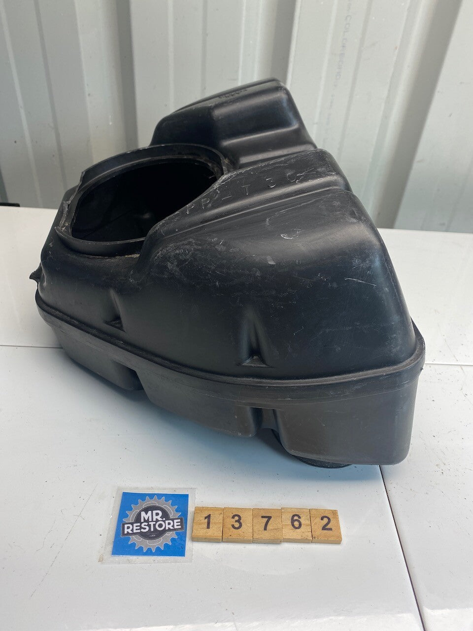 Yamaha YZF1000R 4SV Thunderace Air Cleaner Box 