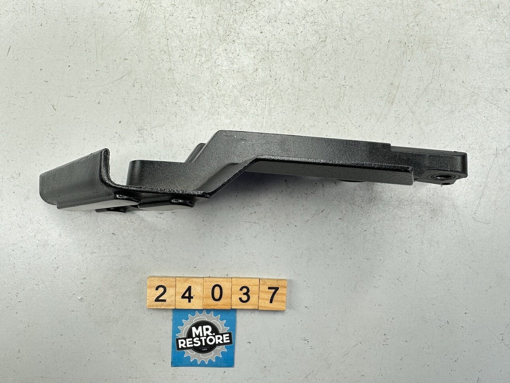 Triumph Daytona Speed Triple T300 Sprint Tiger R/H Foot Control Plate