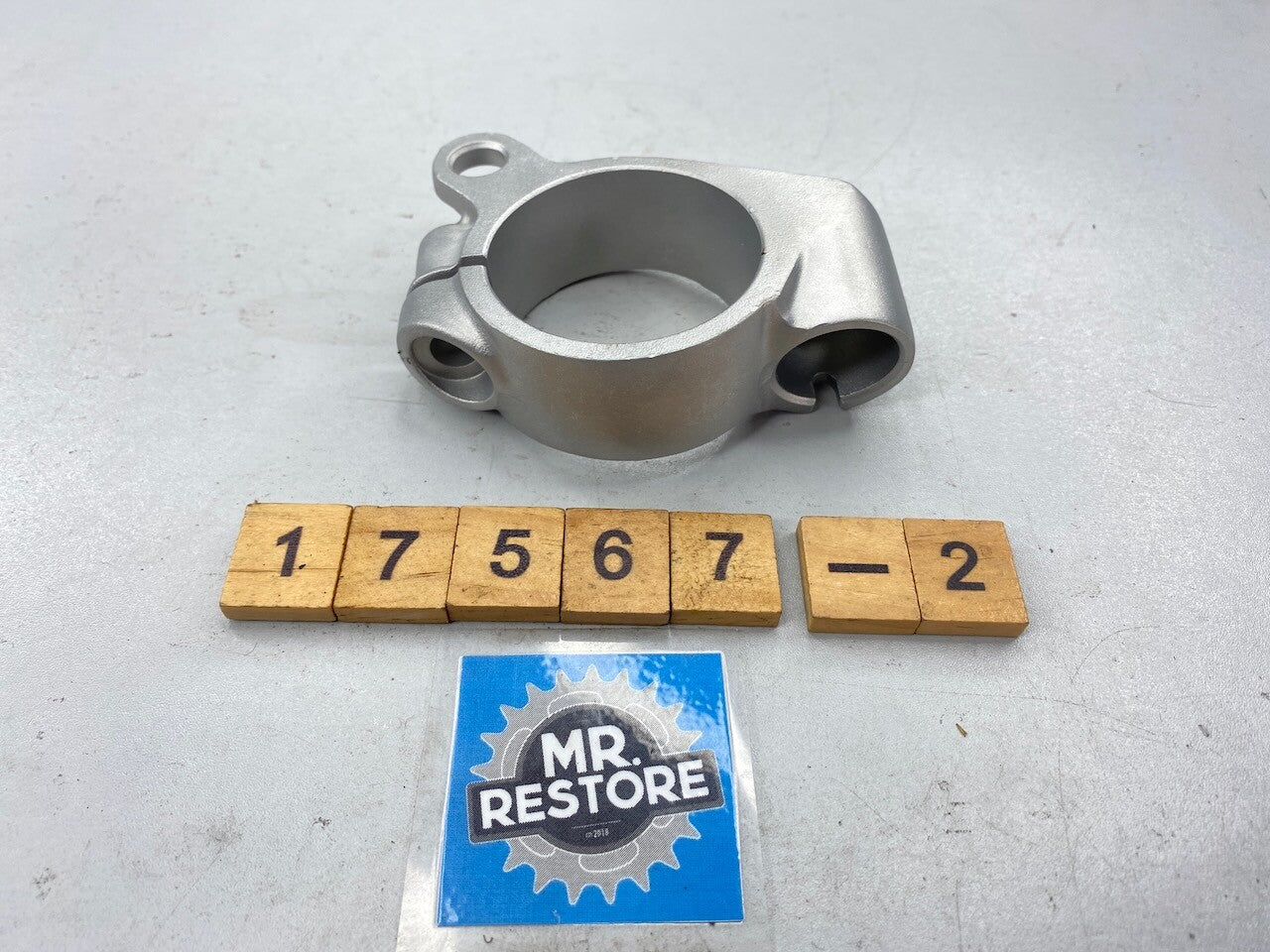 Kawasaki ZXR250C ZX250 1991-99 R/H OEM Handle Bar Clamp - Vapour Blasted