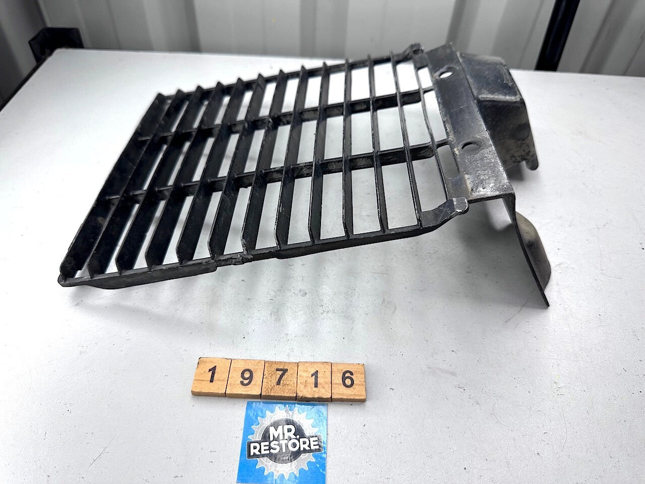 Honda CX500 CX400 GL500 GL400 Radiator Grille 19032-449