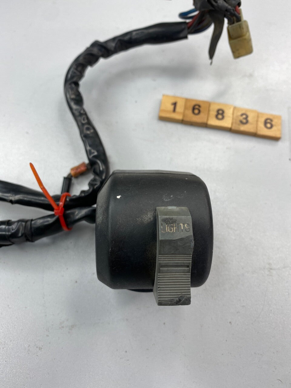 Kawasaki GPZ750R ZX750 R/H Handlebar Switch