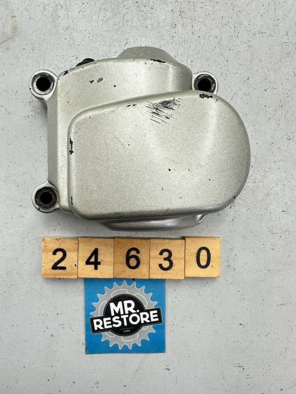 Yamaha DT200R DT125 TDR125 Oil Pump Cover 3BN-15416-10