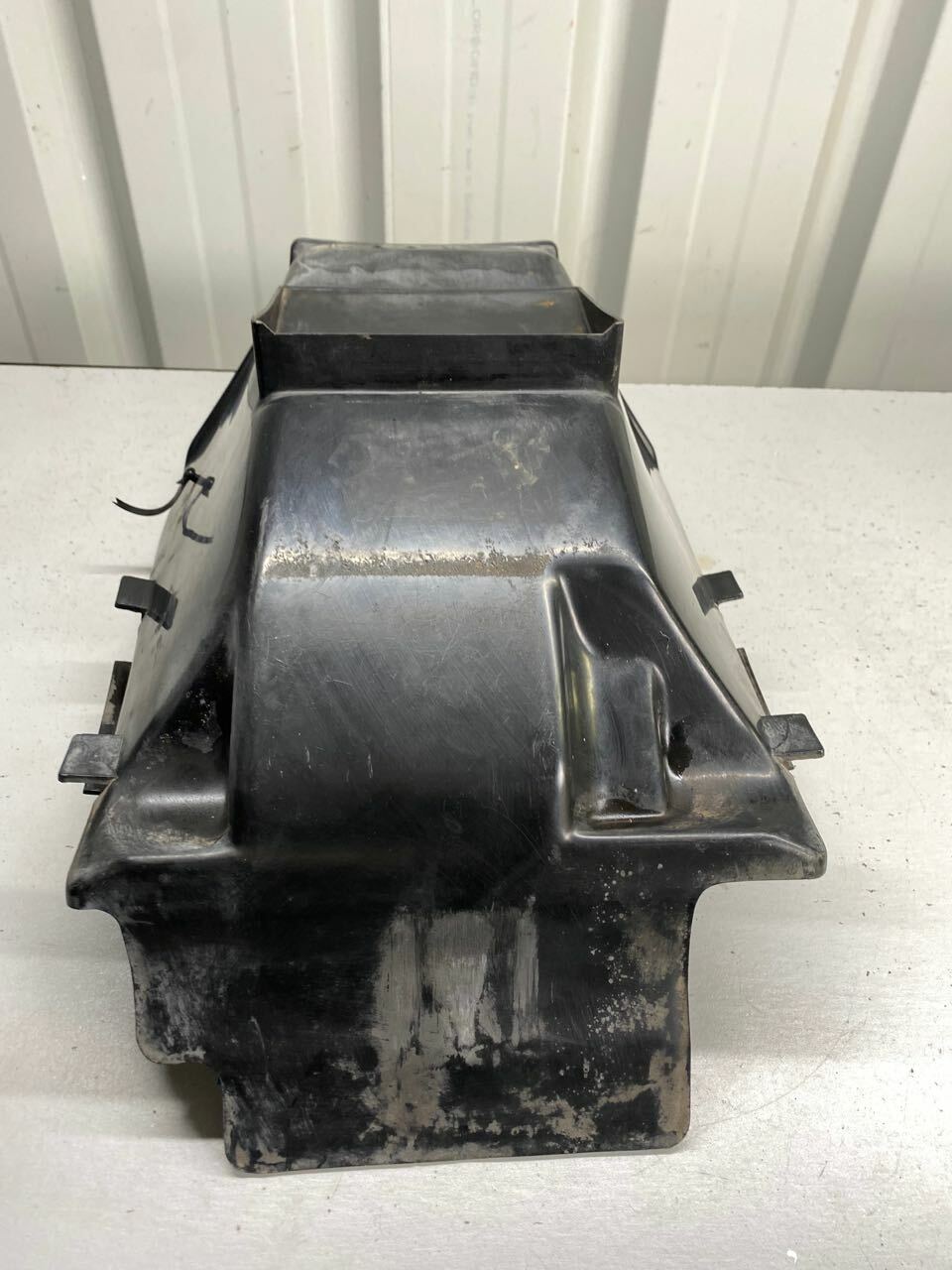 Kawasaki GPZ1000RX ZX1000 Rear Fender Guard 1986-88 - 35023-1137