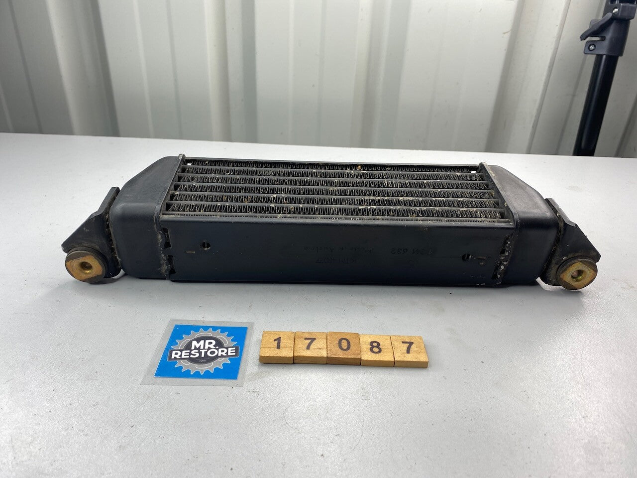 BMW R1150RT R1100RT R850RT 259T R22 Oil Cooler Radiator 17211341632