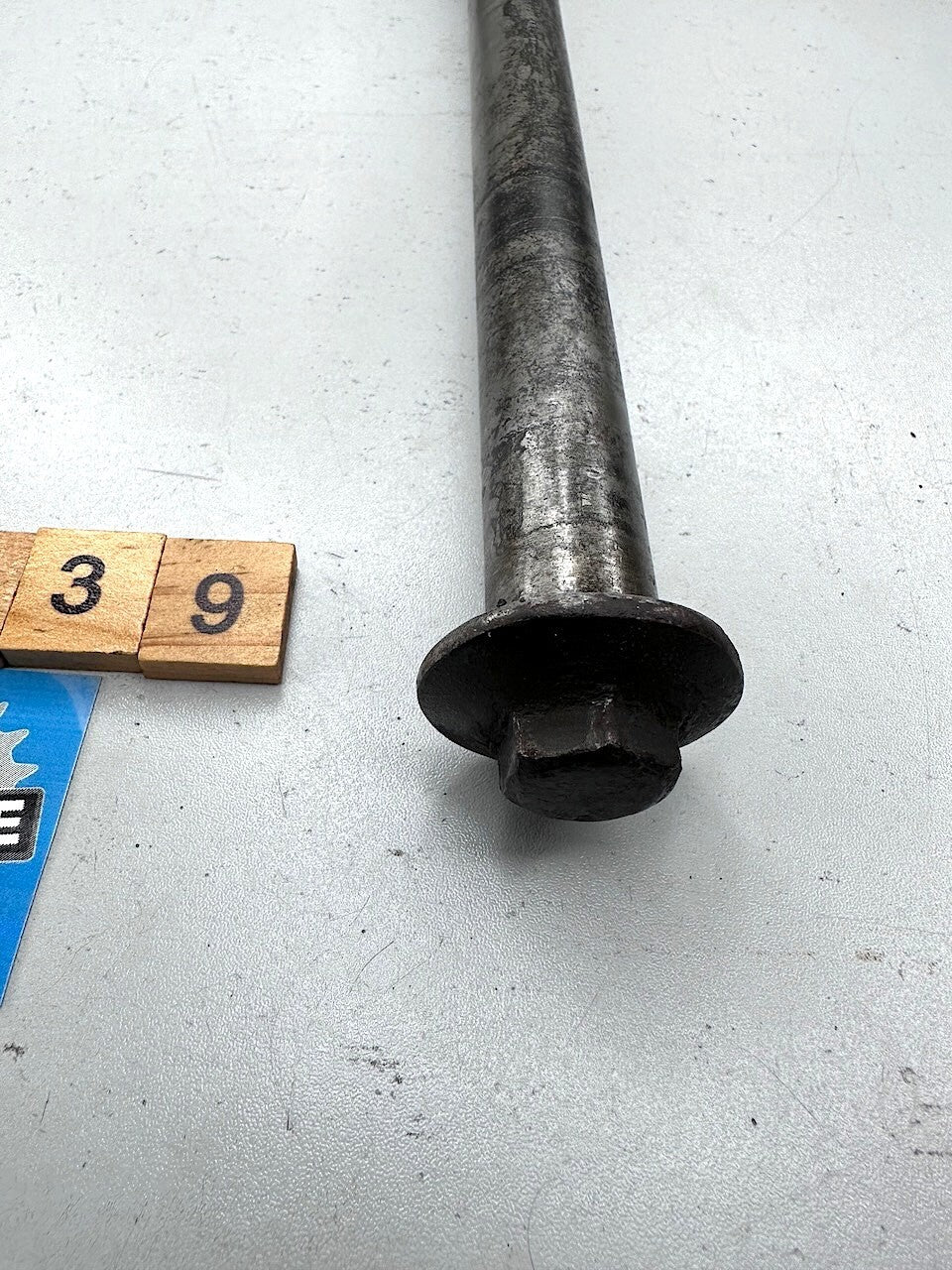 Yamaha FJ1200 FJ1100 Rear Wheel Axle Inc. Spacers & Nut 36Y-25381