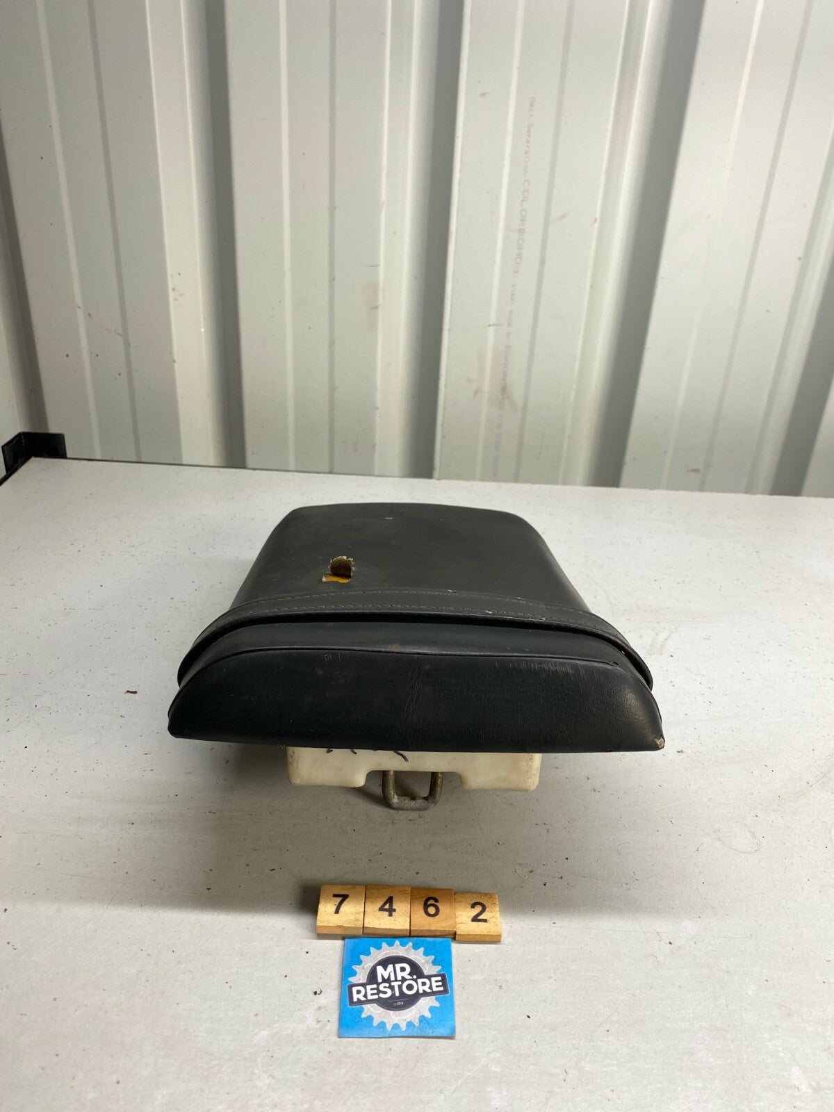 Yamaha FZR250 3LN Pillion Passenger Seat, Strap - 3LN-24750 & 3LN-24734