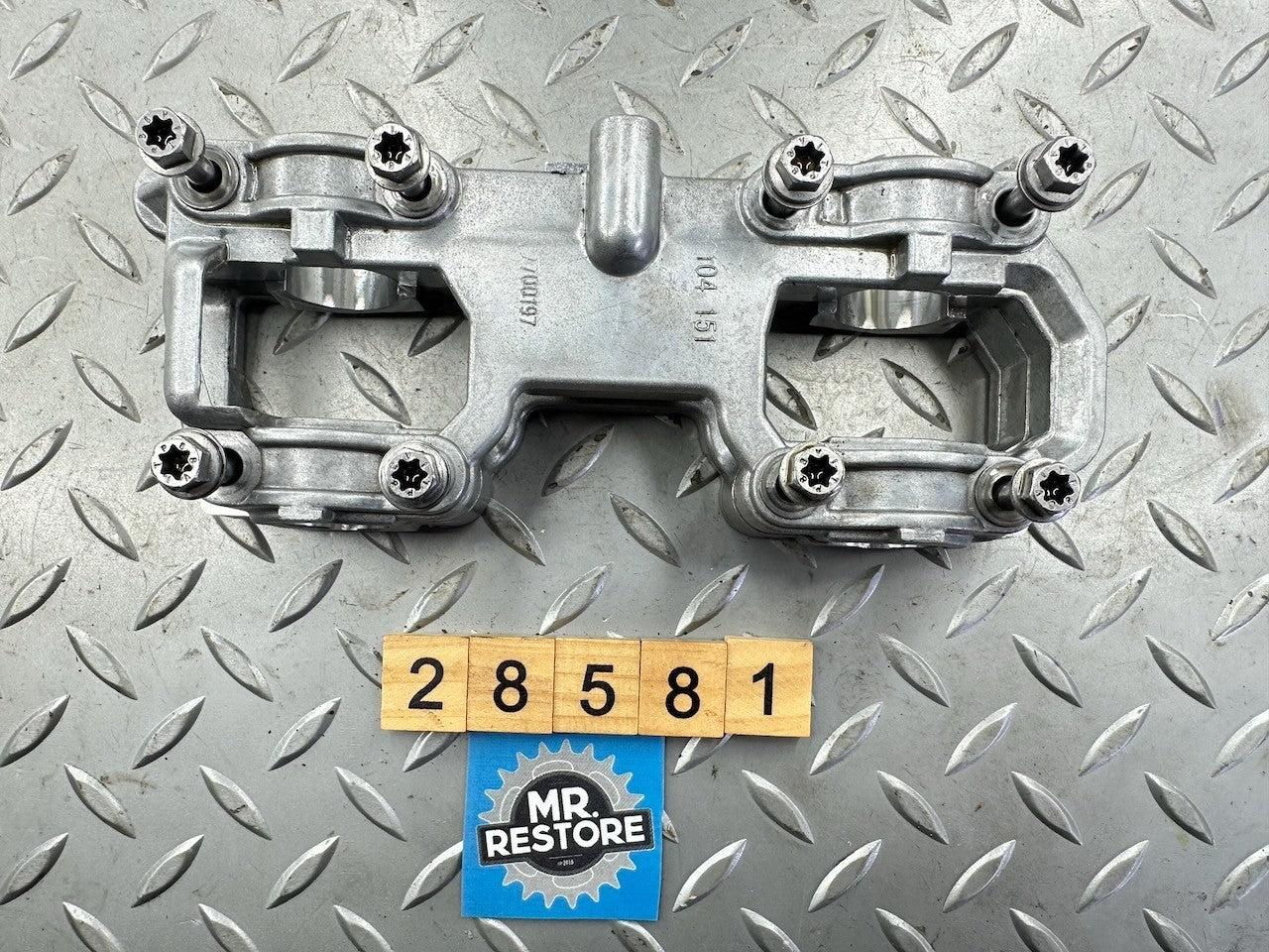 BMW G650GS '08-16' Camshaft Supporting Brackets & Bolts (5000 K's) 11127700199